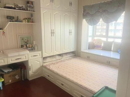 开发区卫星路整租 昊元上品3室2厅/168平/中楼层