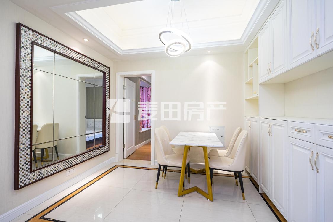 整租·世茂湖滨首府(D区)