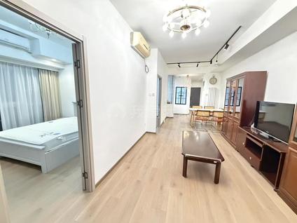 朝阳朝外大街整租 天辰大厦2室1厅/95平/高楼层