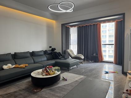 鹤山鹤山整租 越秀星汇名庭(鹤山)5室2厅/140平/中楼层