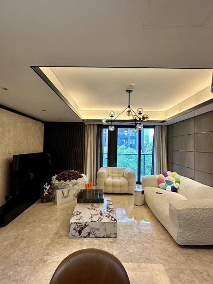 静安大悦城整租 华侨城苏河湾行政公馆(二期)2室2厅/235平/高楼层