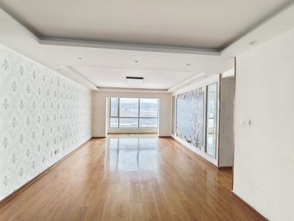 城中大十字整租 宝光翡翠华庭3室2厅/145平/高楼层