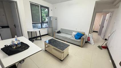 闵行浦江镇整租 永康城(香樟苑)3室1厅/81平/低楼层