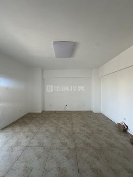 官渡新亚洲体育城整租 星都国际总部基地2室2厅/85平/高楼层