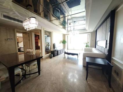 朝阳东大桥整租 世茂宫园1室1厅/115平/中楼层