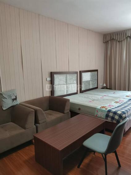 金平金凤半岛片区整租 龙腾嘉园1室0厅/43平/低楼层