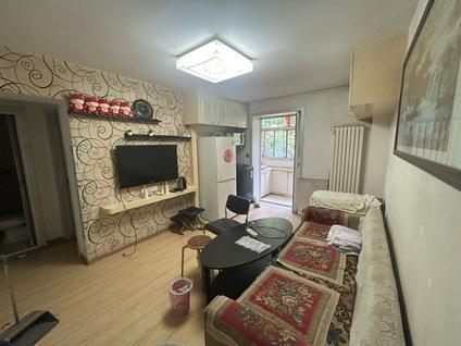 河西小海地整租 云山里2室1厅/60平/低楼层