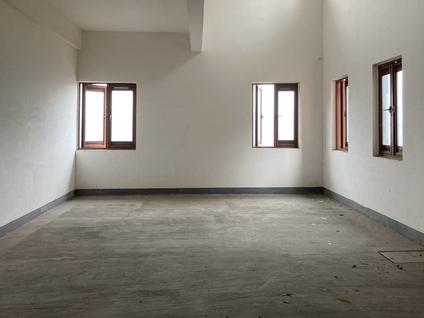 南岸七公里整租 天景山院里4室2厅/252平/低楼层