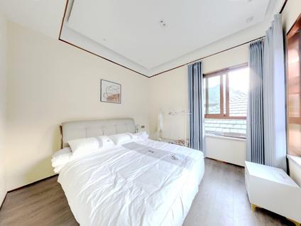 安吉安吉整租 悠隐南山4室2厅/143平/中楼层