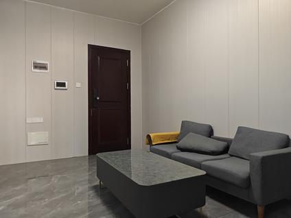 西区彩虹大道整租 滨江一号2室1厅/56平/中楼层