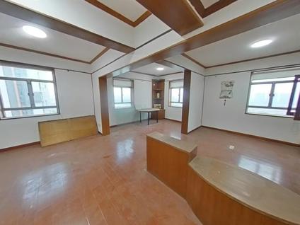 禅城魁奇整租 海景大厦4室1厅/215平/中楼层