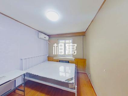 昌平回龙观合租 龙华园(东区)3室1厅/10平/低楼层
