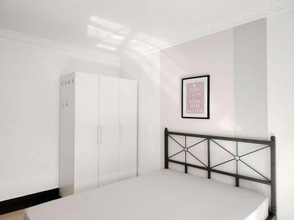 闵行莘庄合租 春申新村3室1厅/17平/中楼层