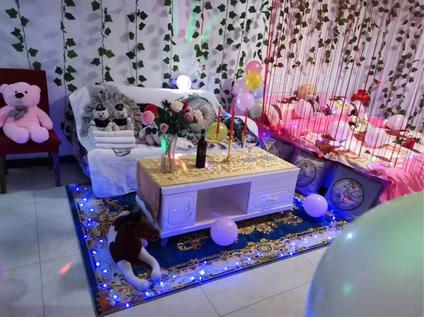 卫滨新乡站整租 汇金城1室2厅/60平/低楼层