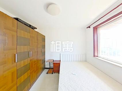 石景山苹果园整租 西山奥园(D区)1室1厅/47平/中楼层