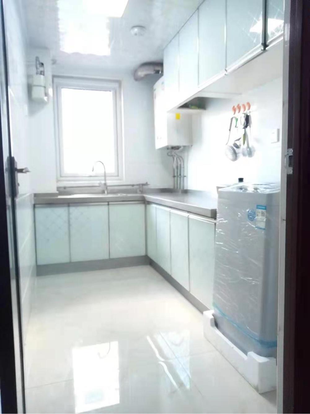 整租·鸿坤罗纳河谷果岭墅