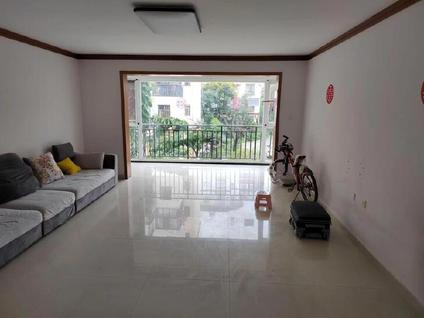 盘龙野生动物园整租 金林碧水住宅小区4室2厅/142平/中楼层