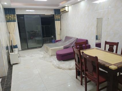 大亚湾大亚湾中心区整租 DADA的草地2室2厅/75平/中楼层