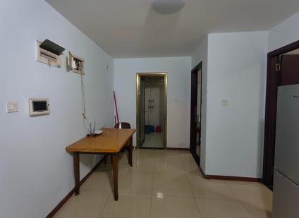 渝中大坪整租 英利国际广场2室1厅/60平/中楼层