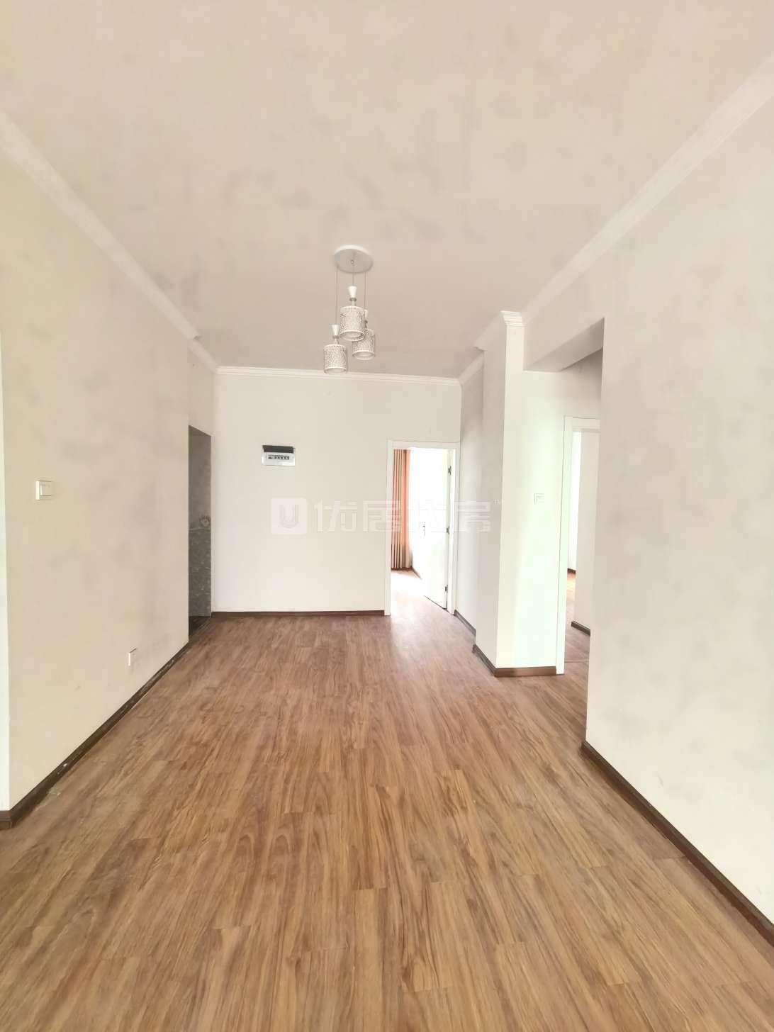 整租·云南映象(城市公园广场)