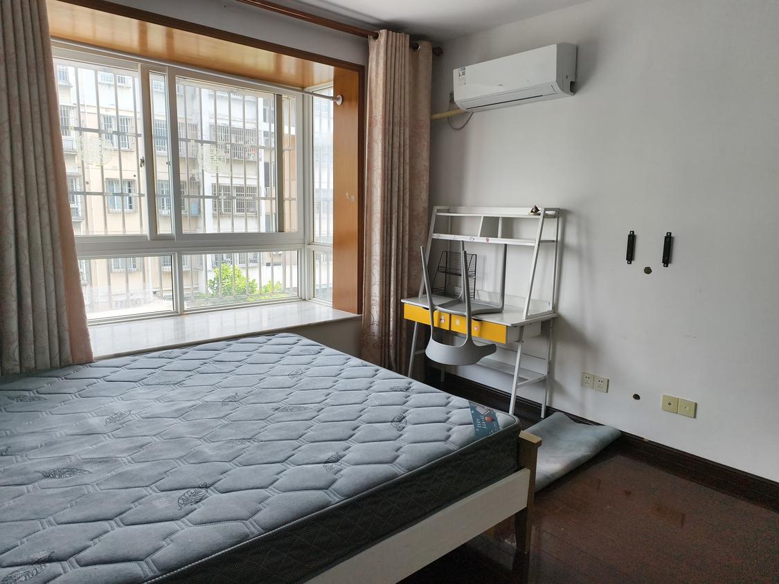 合租·沁富佳苑