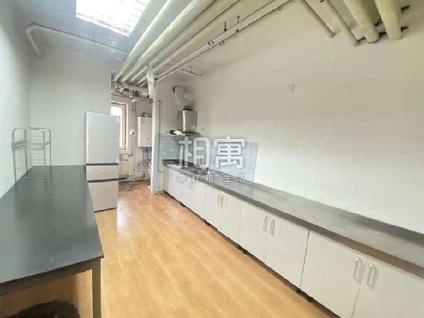 朝阳北苑合租 上元君庭5室1厅/45平/低楼层