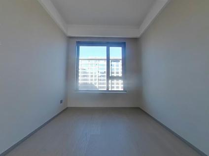 长安沣东新城整租 海逸长洲(B区)4室2厅/161平/中楼层