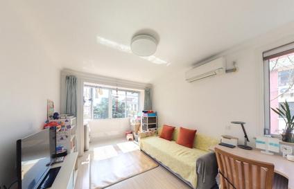 浦东世纪公园整租 牡丹路399弄1室1厅/54平/高楼层