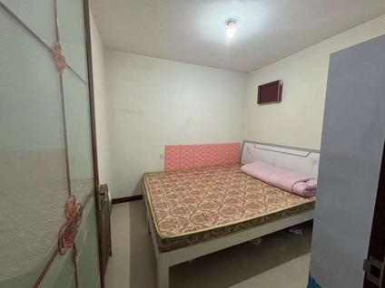 新安新安整租 华纳爱丁堡花园1室1厅/70平/低楼层