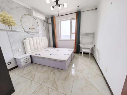 裕华大马村合租 藏龙福地1室0厅/97平/中楼层