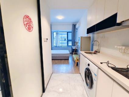 历下解放东路整租 华润置地广场1室1厅/40平/低楼层