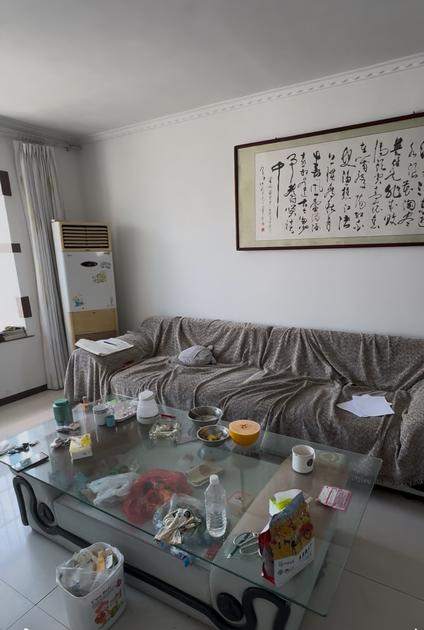 黄岛辛安整租 兴宝苑小区3室2厅/119平/高楼层