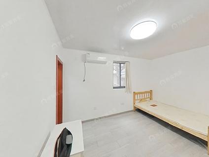 普陀曹杨整租 曹杨六村(沙溪园)1室1厅/25平/低楼层