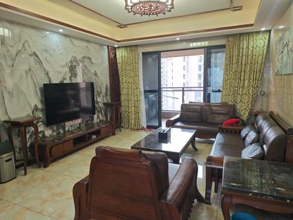 蓬江滨江新区整租 方直珑湖湾4室2厅/143平/高楼层