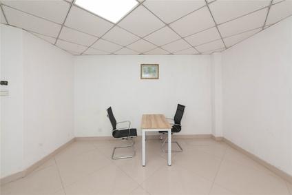 经开芙蓉路整租 上海城市公寓2室2厅/97平/低楼层