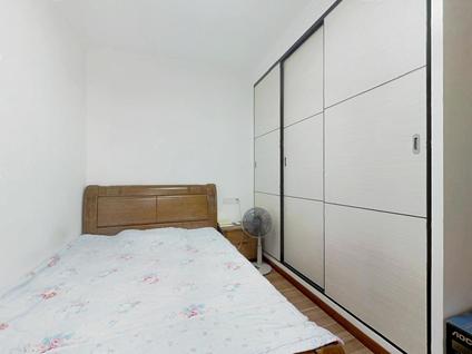 雨花台板桥新城整租 金地自在城(第四街区)2室1厅/82平/低楼层