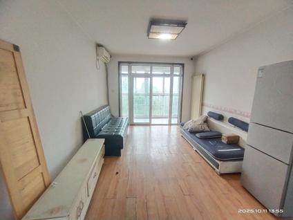 黄岛辛安整租 东小庄社区3室2厅/107平/顶层