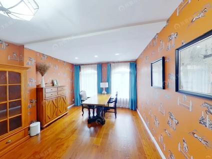 通州马驹桥整租 天鹅堡6室4厅/246平/低楼层