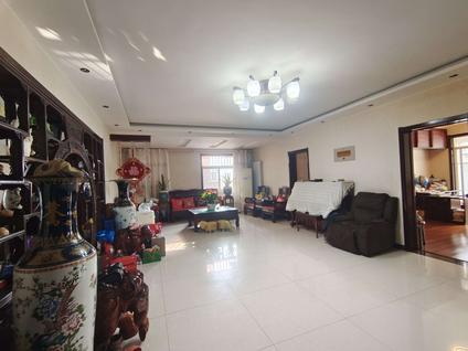 undefined整租·圣世华庭 4室2厅175㎡ | 南北 | 泰山 火车站