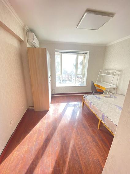 铁西霁虹合租 罗马假日2室1厅/60平/中楼层