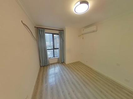 未央张家堡整租 国金华府3室2厅/154平/低楼层