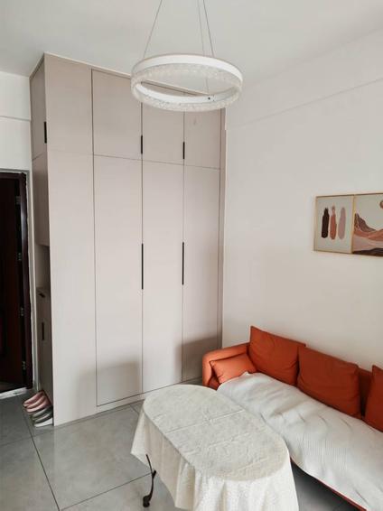 银海银海整租 万泉城(一区)1室0厅/35平/顶层