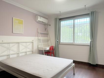 浦东杨思合租 三林世博家园4室1厅/13平/低楼层