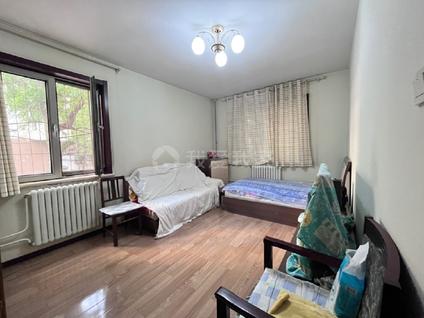 西城长椿街整租 宣武门西大街社区2室1厅/55平/低楼层