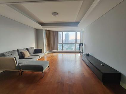 鹿城蒲鞋整租 金色尚品3室2厅/166平/低楼层