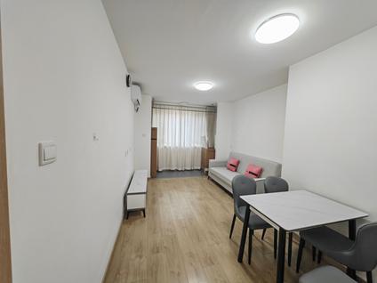 海淀香山东整租 东冉新村1室1厅/58平/低楼层