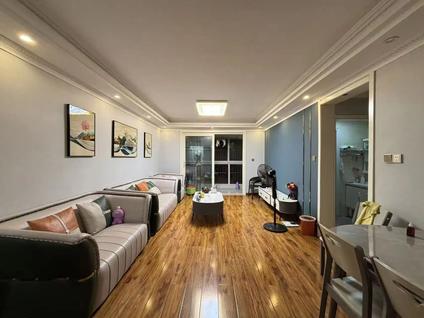 东海东海整租 魅力晶都现代城3室2厅/125平/中楼层