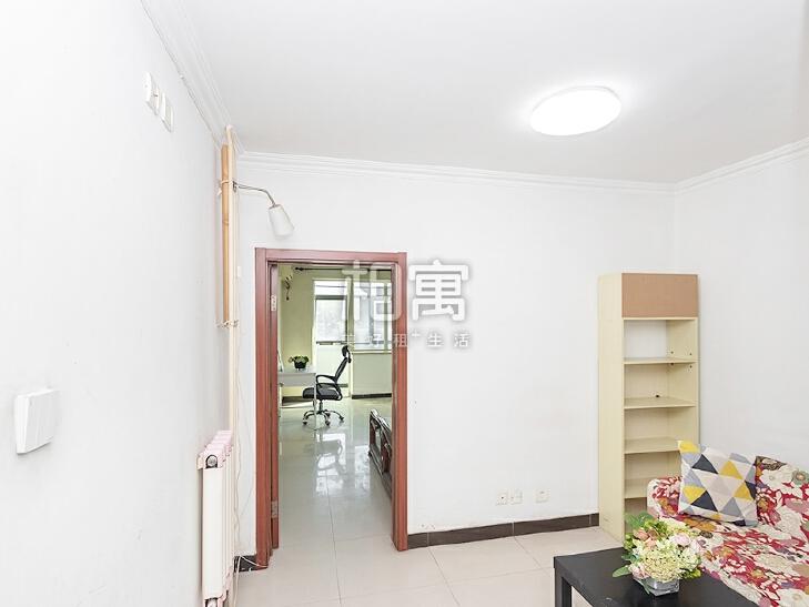 整租·向军北里