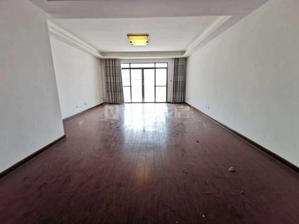 青秀长湖路整租 长湖景苑4室2厅/186平/高楼层