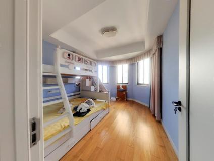 如皋如皋市区整租 御锦馨河城3室2厅/140平/高楼层